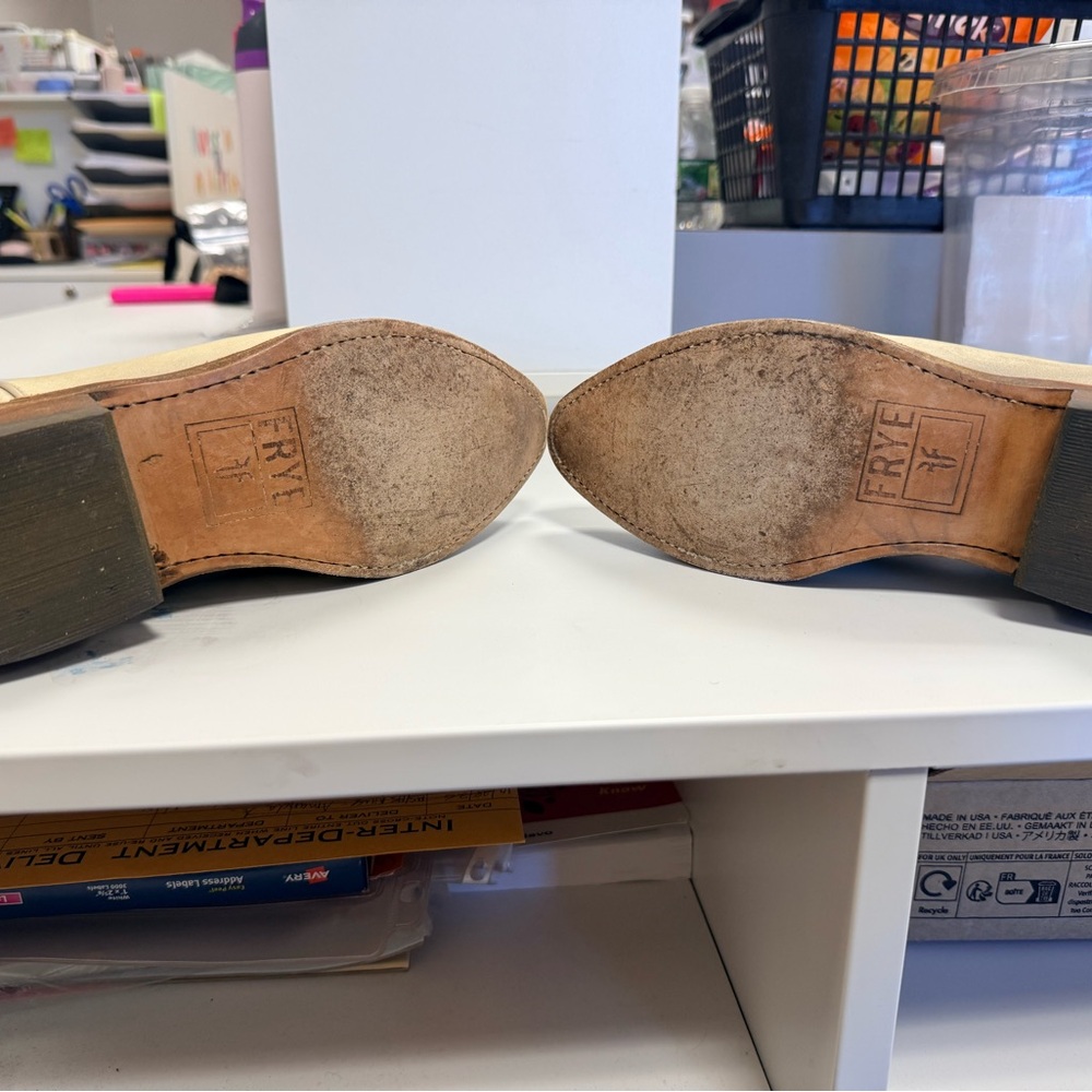 Women’s Cream Leather Western Boots - Picture 6 of 6